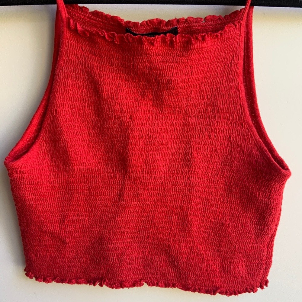 Pretty cropped high neck tank!❤️